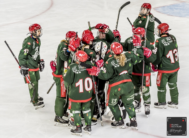 Photo hockey Féminin U17 / U20 Elite -  : Cergy-Pontoise / Féminin vs Evry / Viry  - Féminin - Féminin élite : Les Jokers dominent les Jets