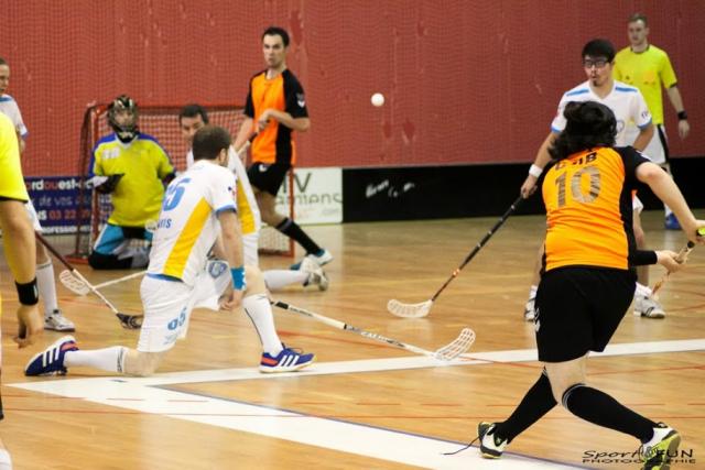 Photo hockey Floorball  - Floorball  - Prise de la température : Les Dragons Bisontins