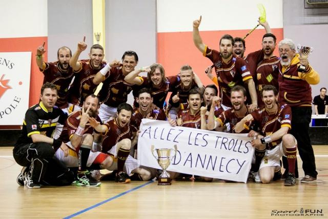 Photo hockey Floorball  - Floorball  - Prise de la température : Trolls d