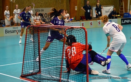 Photo hockey Floorball ARCHIVES - Floorball ARCHIVES - U19 WFCQ : Les Bleuettes boivent la tasse