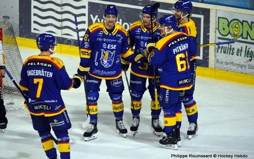 Photo hockey Hockey en Europe -  : Fribourg vs Jukurit - Coupe des Bains : Les Vikings hermétiques