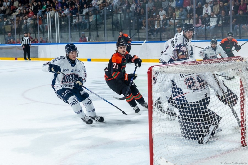 Photo hockey Hockey en France -  : Angers  vs Patriotes Université Québec Trois-Rivières - Amical  - Les Patriotes s