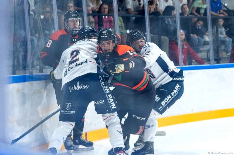 Photo hockey Hockey en France -  : Angers  vs Patriotes Université Québec Trois-Rivières - Amical  - Les Patriotes s