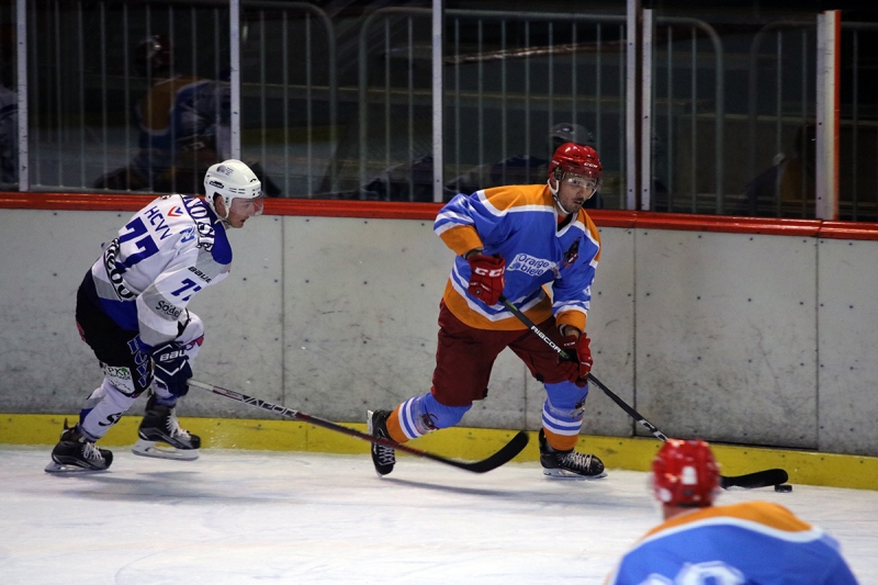 Photo hockey Hockey en France -  : Annecy vs Courchevel-Méribel-Pralognan - Le Chevalier touche le Graal !