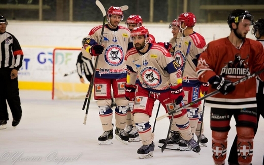 Photo hockey Hockey en France -  : Chamonix  vs Grenoble  - Les Brûleurs d