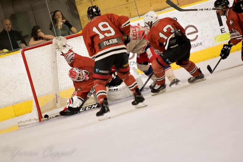 Photo hockey Hockey en France -  : Chamonix  vs Grenoble  - Les Brûleurs d