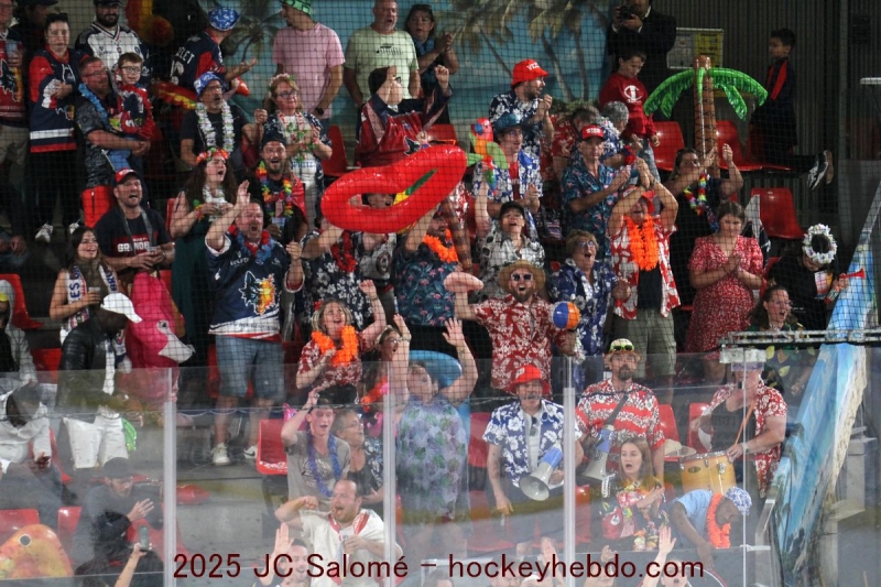 Photo hockey Hockey en France -  : Grenoble  vs Chamonix  - Reprise du hockey à Pôle Sud