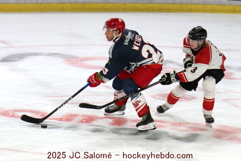 Photo hockey Hockey en France - : Grenoble vs Chamonix - Reprise du hockey à Pôle Sud Photo hockey Hockey en France - : Grenoble vs Chamonix - Reprise du hockey à Pôle Sud
