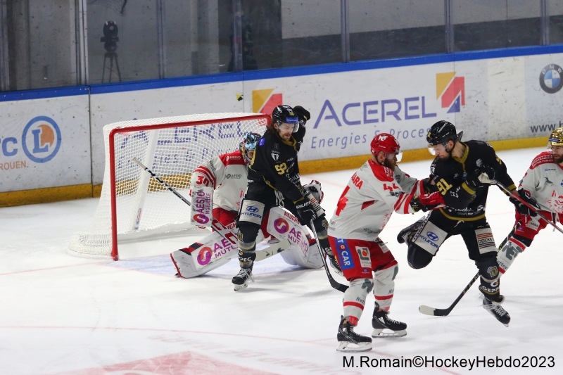 Photo hockey Hockey en France -  : Rouen vs Grenoble  - Du hockey sur …. BETON