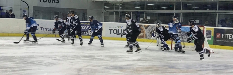 Photo hockey Hockey en France -  : Tours  vs Nantes - Tours finit sa préparation par une Victoire