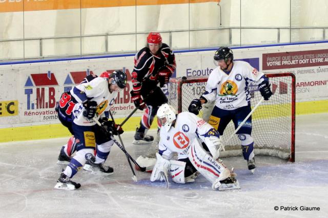 Photo hockey Hockey en France - Hockey en France - Riviera Cup : Chamonix en six face à Neuilly