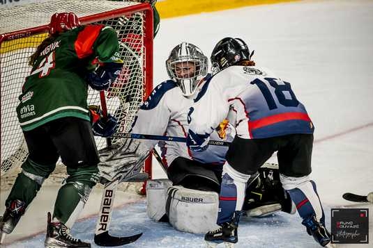 Photo hockey Hockey Féminin - : Grenoble / Féminin vs Cergy-Pontoise / Féminin - Carré final Féminin élite : Tours et Cergy s’offrent une finale Photo hockey Hockey Féminin - : Grenoble / Féminin vs Cergy-Pontoise / Féminin - Carré final Féminin élite : Tours et Cergy s’offrent une finale