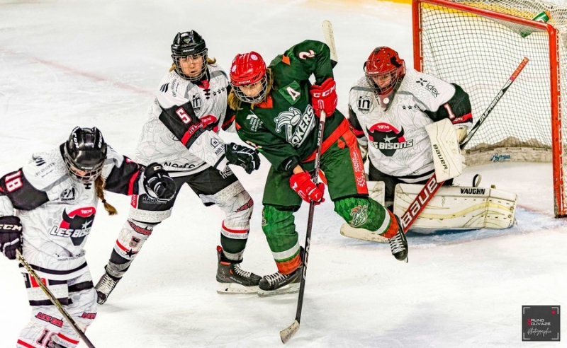 Photo hockey Hockey Féminin - Féminin senior : 9ème journée : Cergy-Pontoise / Féminin vs Neuilly/Marne Féminin - Féminin élite : Victoire aux forceps pour Cergy Photo hockey Hockey Féminin - Féminin senior : 9ème journée : Cergy-Pontoise / Féminin vs Neuilly/Marne Féminin - Féminin élite : Victoire aux forceps pour Cergy