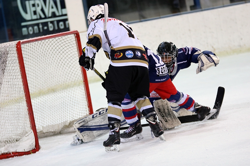 Photo hockey Hockey Mineur - Hockey Mineur - 1/2 finale U15 : Une entrée en matière disputée