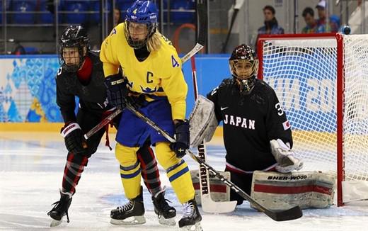 Photo hockey Jeux olympiques - Jeux olympiques - JO : Suède vs Japon - La Suède a tremblé