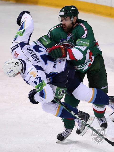 Photo hockey KHL - Kontinental Hockey League - KHL - Kontinental Hockey League - KHL : Une leçon de hockey !