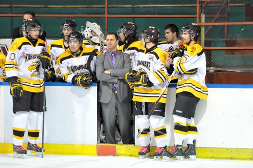 Photo hockey LHJMQ - Ligue de Hockey Junior Majeur du Québec - LHJMQ - Ligue de Hockey Junior Majeur du Québec - Kahnawake : baston...