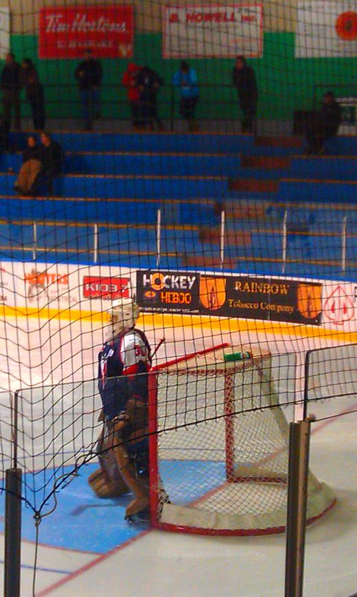 Photo hockey LHJMQ - Ligue de Hockey Junior Majeur du Québec - LHJMQ - Ligue de Hockey Junior Majeur du Québec - Kahnawake : dur dur !