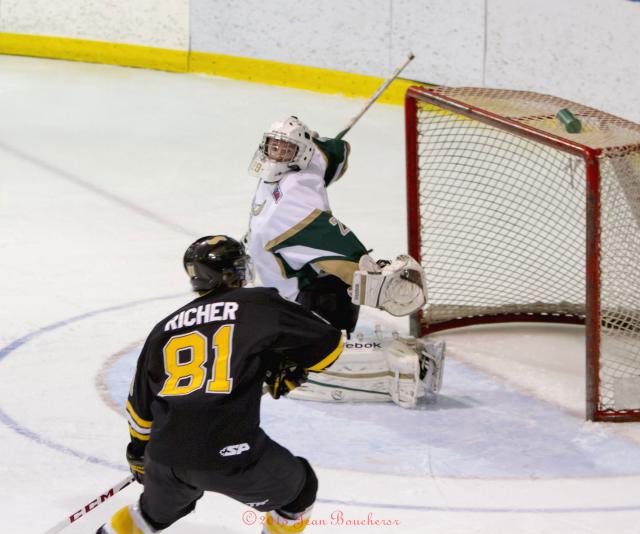 Photo hockey LHJMQ - Ligue de Hockey Junior Majeur du Québec - LHJMQ - Ligue de Hockey Junior Majeur du Québec - Les Condors surclassent les Lauréats !