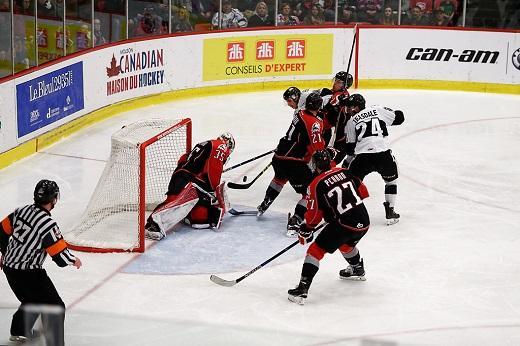 Photo hockey LHJMQ - Ligue de Hockey Junior Majeur du Québec - LHJMQ - Ligue de Hockey Junior Majeur du Québec - LHJMQ : Qui marquera un but à Marchand ?