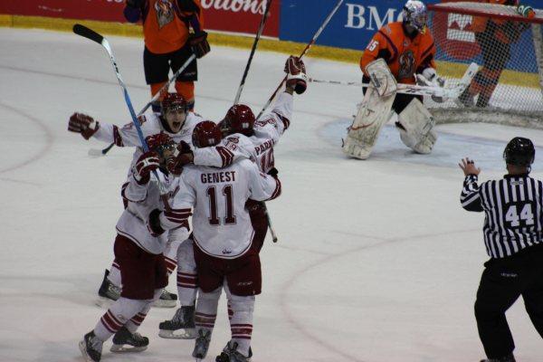 Photo hockey LHJMQ - Ligue de Hockey Junior Majeur du Québec - LHJMQ - Ligue de Hockey Junior Majeur du Québec - LHJMQ: Capitaine Labrie ! LE joueur de la 7e game !