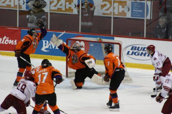 Photo hockey LHJMQ - Ligue de Hockey Junior Majeur du Québec - LHJMQ - Ligue de Hockey Junior Majeur du Québec - LHJMQ: Capitaine Labrie ! LE joueur de la 7e game !