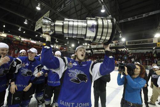 Photo hockey LHJMQ - Ligue de Hockey Junior Majeur du Québec ARCHIVES - LHJMQ - Ligue de Hockey Junior Majeur du Québec ARCHIVES - Saint John remporte la Memorial Cup