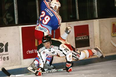 Photo hockey Ligue Magnus - 4ème journée : Epinal  vs Tours  - Docteur Jekyll et Mr Hyde 