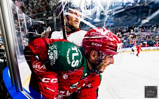 Photo hockey Ligue Magnus - Ligue Magnus  : 12ème journée : Cergy-Pontoise vs Chamonix  - Chamonix profite des heures sombres de Cergy