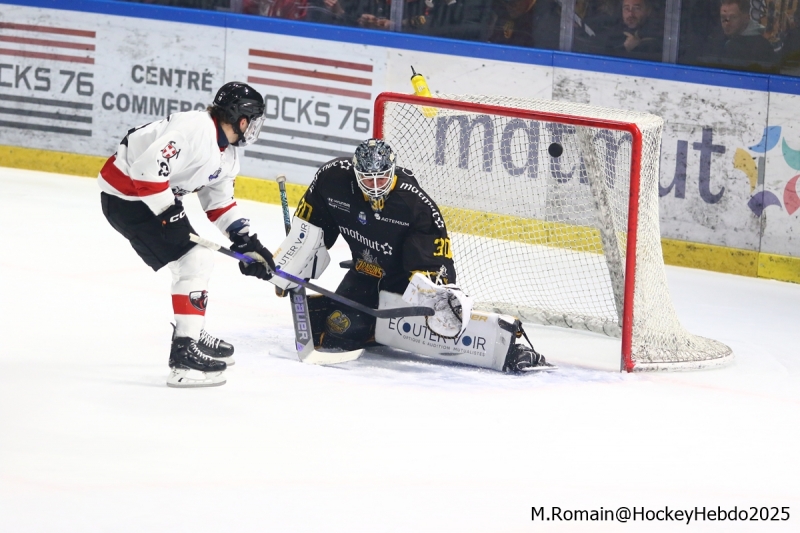 Photo hockey Ligue Magnus - Ligue Magnus  : 17ème journée : Rouen vs Chamonix  - Les Dragons s’imposent sans briller.