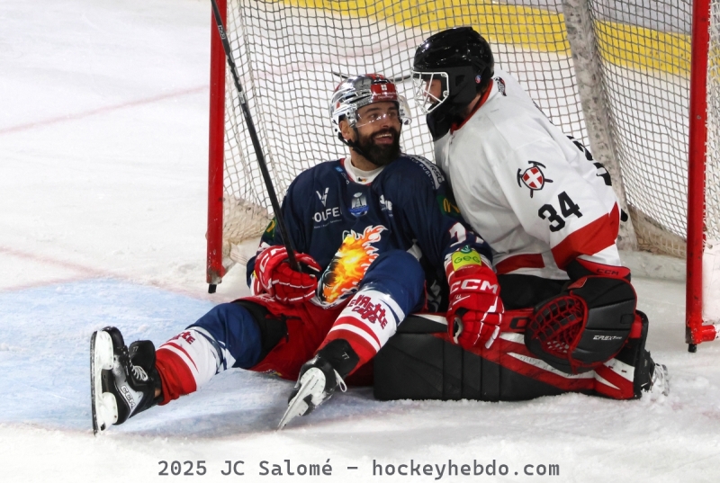Photo hockey Ligue Magnus - Ligue Magnus  : 23ème journée : Grenoble  vs Chamonix  - Grenoble blanchit à nouveau Chamonix