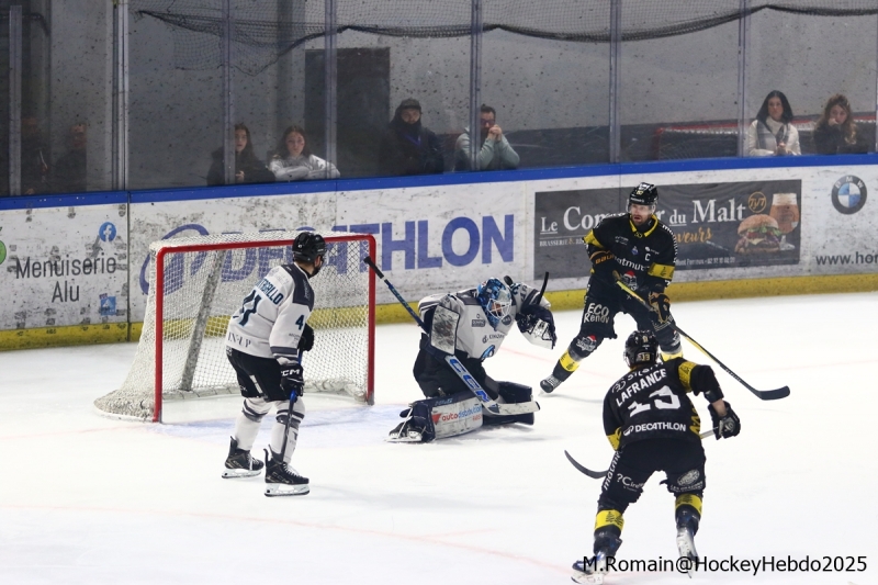 Photo hockey Ligue Magnus - Ligue Magnus : 26ème journée : Rouen vs Marseille - LM : Les dragons fêtent leur anniversaire. Photo hockey Ligue Magnus - Ligue Magnus : 26ème journée : Rouen vs Marseille - LM : Les dragons fêtent leur anniversaire.