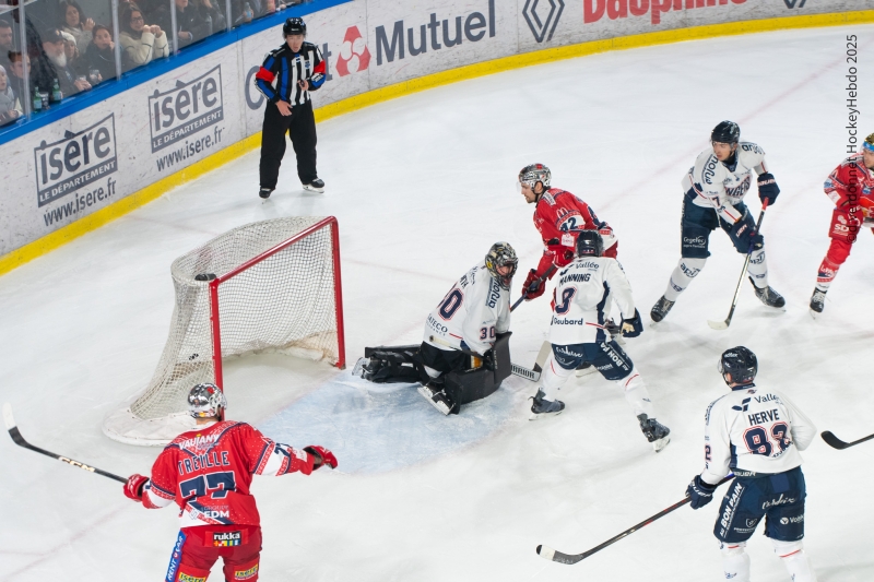 Photo hockey Ligue Magnus - Ligue Magnus  : 27ème journée : Grenoble  vs Angers  - Grenoble domine Angers !