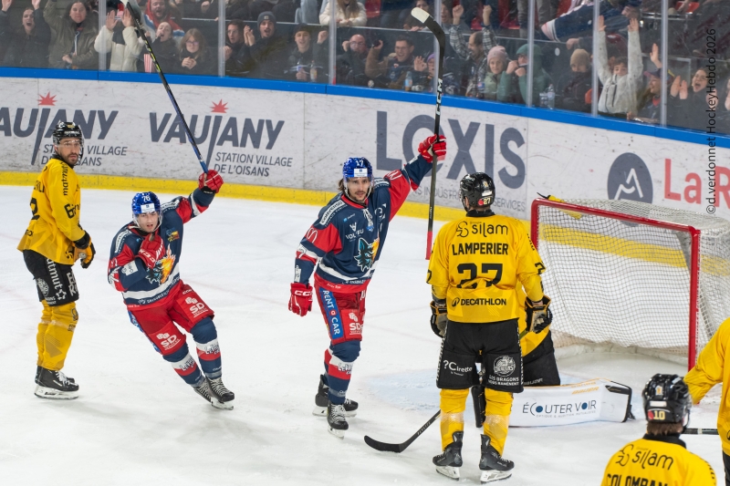 Photo hockey Ligue Magnus - Ligue Magnus  : 29ème journée : Grenoble  vs Rouen - Grenoble remporte le duel au sommet