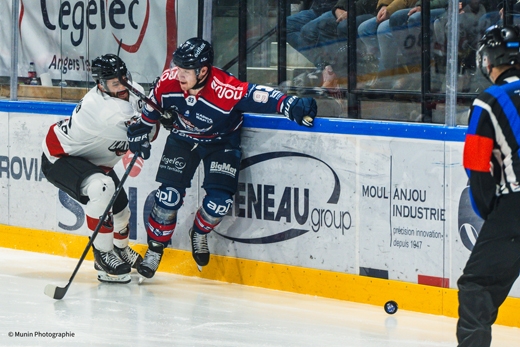 Photo hockey Ligue Magnus - Ligue Magnus  : 31ème journée : Angers  vs Chamonix  - Angers en maitre face aux Pionniers