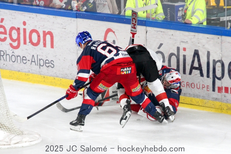 Photo hockey Ligue Magnus - Ligue Magnus  : 3ème journée : Grenoble  vs Chamonix  - Grenoble surclasse Chamonix