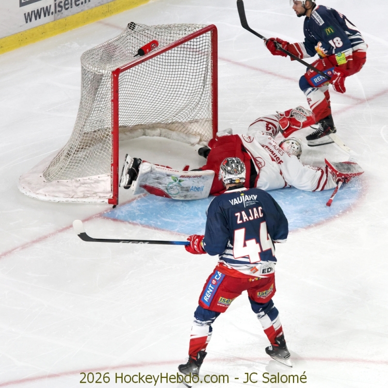 Photo hockey Ligue Magnus - Ligue Magnus  : 40ème journée : Grenoble  vs Briançon  - Grenoble bat Briançon sans briller