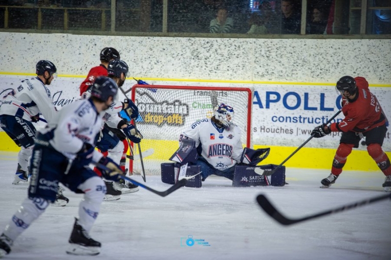 Photo hockey Ligue Magnus - Ligue Magnus  : 41ème journée : Chamonix  vs Angers  - Chamonix battu logiquement par les Ducs