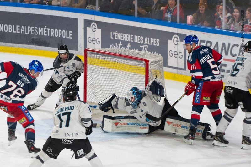 Photo hockey Ligue Magnus - Ligue Magnus  : 7ème journée : Grenoble  vs Marseille - Grenoble tombe aux tirs aux buts