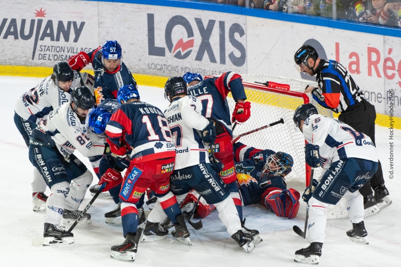 Photo hockey Ligue Magnus - Ligue Magnus - 1/2 de Finale - Match 1 : Grenoble  vs Angers  - Un match fermé pour Grenoble