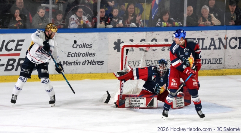Photo hockey Ligue Magnus - Ligue Magnus - 1/2 de Finale - Match 1 : Grenoble  vs Angers  - Un match fermé pour Grenoble