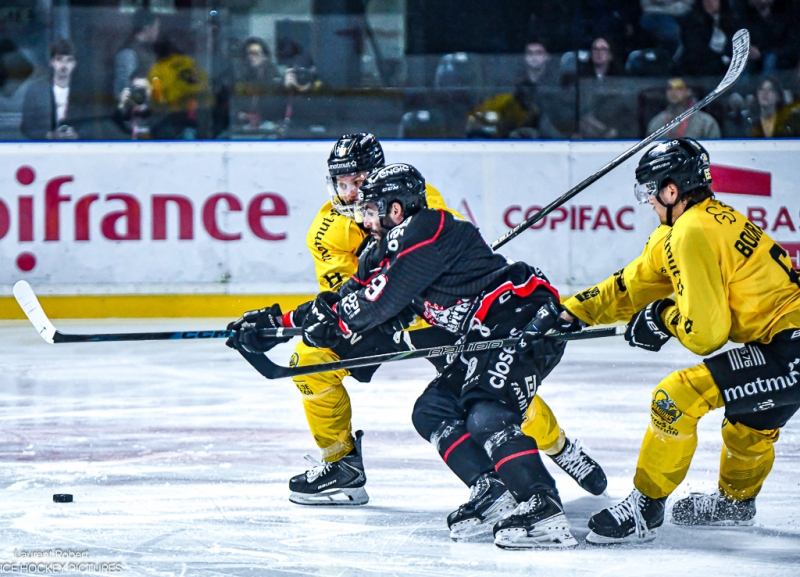 Photo hockey Ligue Magnus - Ligue Magnus - 1/2 de Finale - Match 4 : Bordeaux vs Rouen - Impériaux, les Boxers se qualifient pour la Finale en quatre matchs ! Photo hockey Ligue Magnus - Ligue Magnus - 1/2 de Finale - Match 4 : Bordeaux vs Rouen - Impériaux, les Boxers se qualifient pour la Finale en quatre matchs !