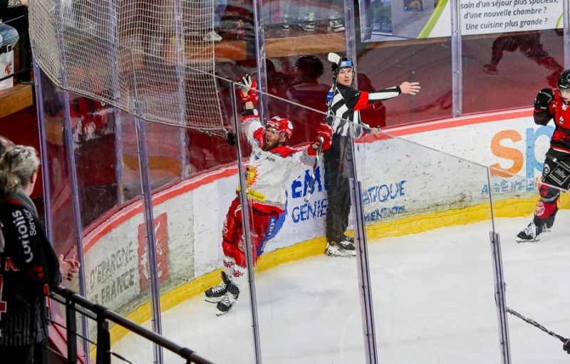Photo hockey Ligue Magnus - Ligue Magnus - 1/2 Finale - Match 4 : Amiens  vs Grenoble  - Nvlle victoire grenobloise à Amiens