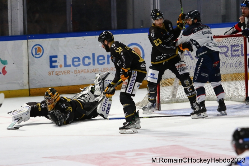 Photo hockey Ligue Magnus - Ligue Magnus - 1/2 finale match 1 : Rouen vs Angers  - LM : Première pierre pour Rouen