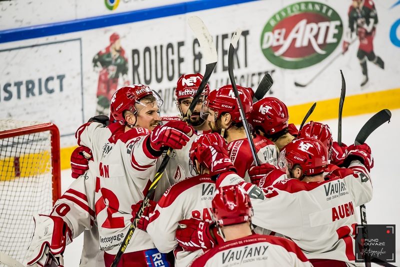 Photo hockey Ligue Magnus - Ligue Magnus - 1/2 finale match 4 : Cergy-Pontoise vs Grenoble  - LM : Grenoble défendra son titre en finale