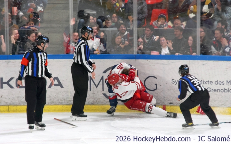 Photo hockey Ligue Magnus - Ligue Magnus - 1/4 de Finale - Match 1 : Grenoble  vs Briançon  - Première manche compliquée pour Grenoble.