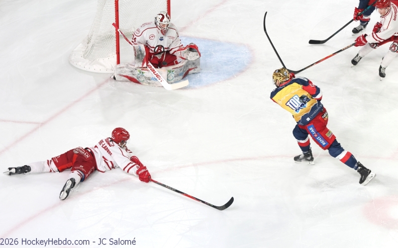 Photo hockey Ligue Magnus - Ligue Magnus - 1/4 de Finale - Match 2 : Grenoble  vs Briançon  - Grenoble double la mise difficilement ! 