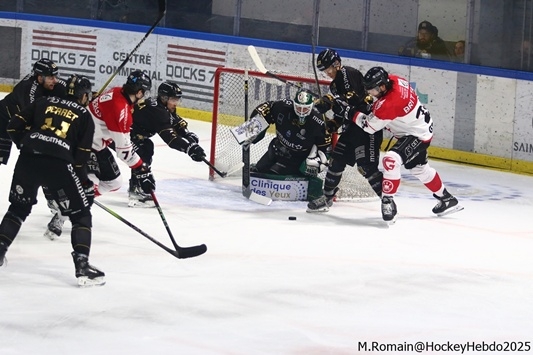 Photo hockey Ligue Magnus - Ligue Magnus - 1/4 de Finale - Match 2 : Rouen vs Amiens  - Des Gothiques plus réalistes.