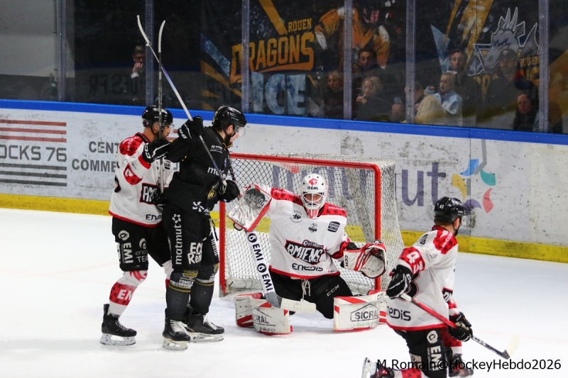 Photo hockey Ligue Magnus - Ligue Magnus - 1/4 de Finale - Match 5 : Rouen vs Amiens  - Les dragons en maitre.