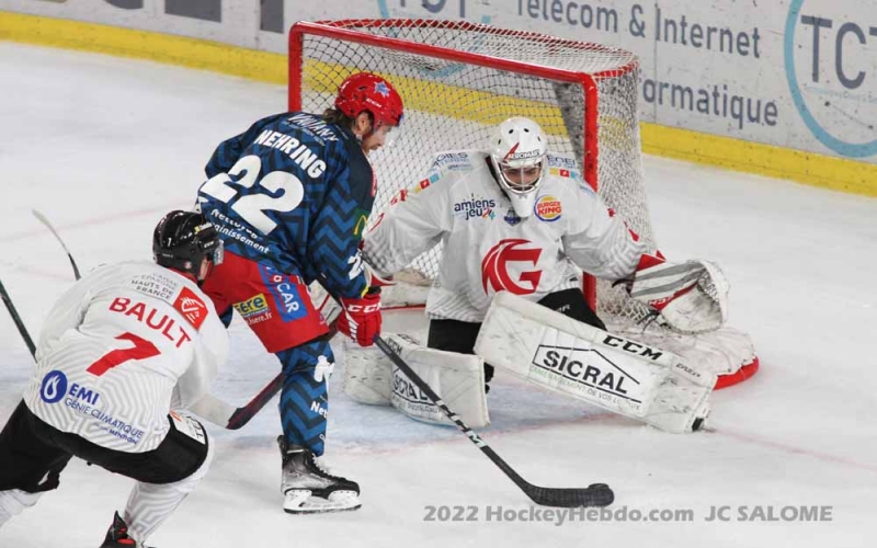 Photo hockey Ligue Magnus - Ligue Magnus : 10ème journée  : Grenoble  vs Amiens  - Grenoble déroule contre Amiens